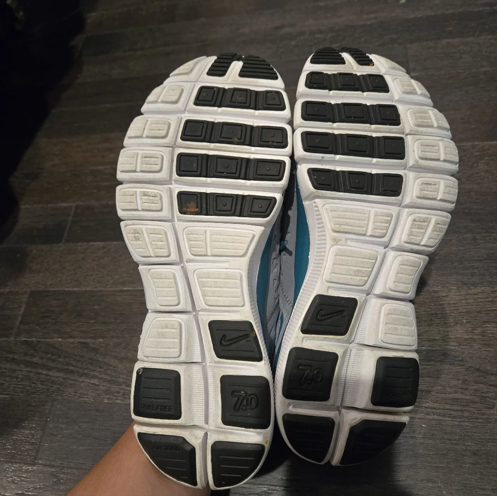 Nike Free 7.0 Athletic Shoes - Light Gray, Turquoise - Women's SZ 11 - Picture 4 of 6